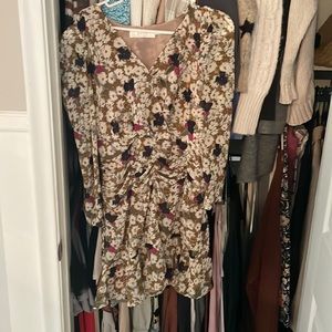 Long sleeve dress with cinching in waist